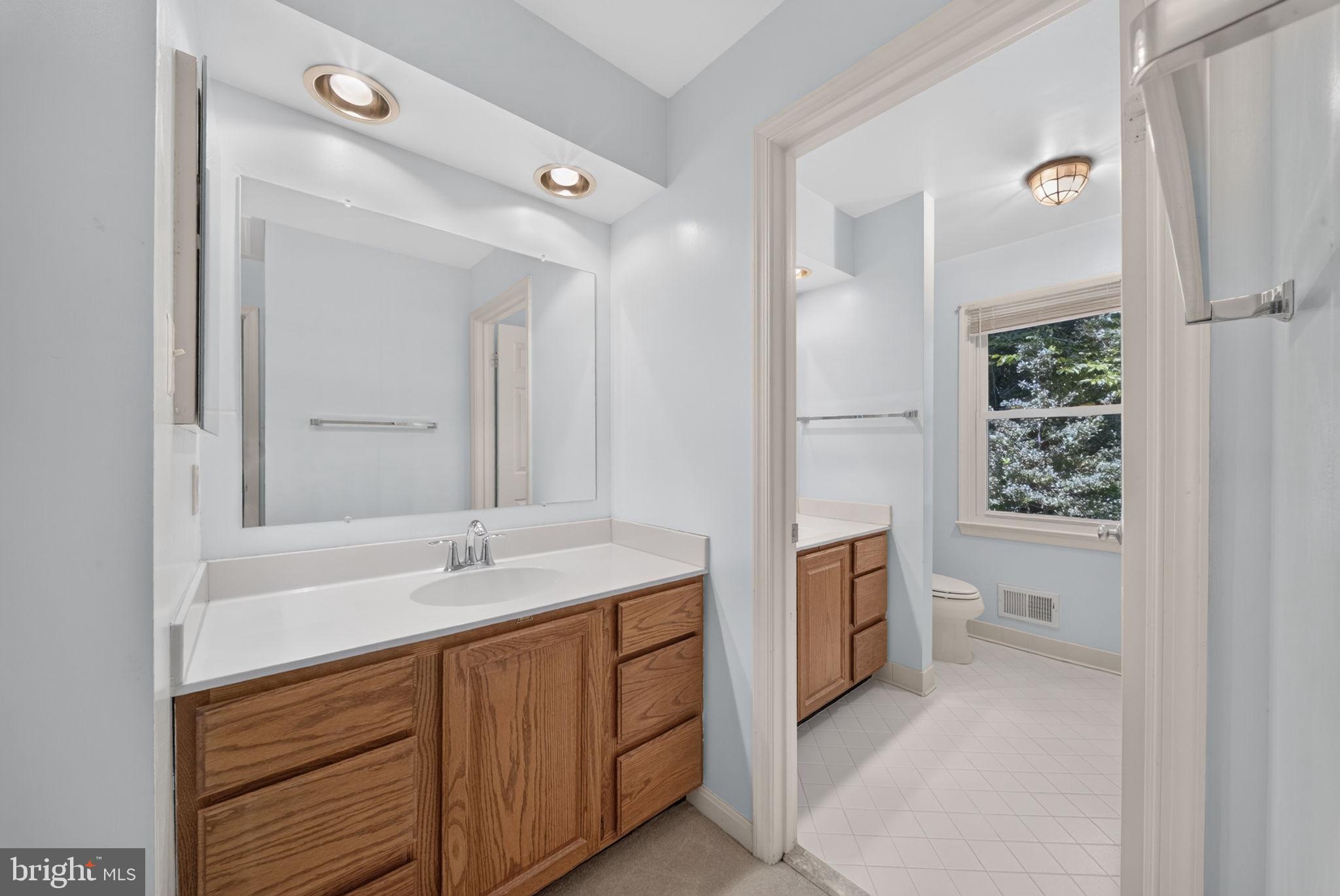 12154 Darnley Road Woodbridge, VA 22192 - Photo 31 of 43 Gallery Image 31
