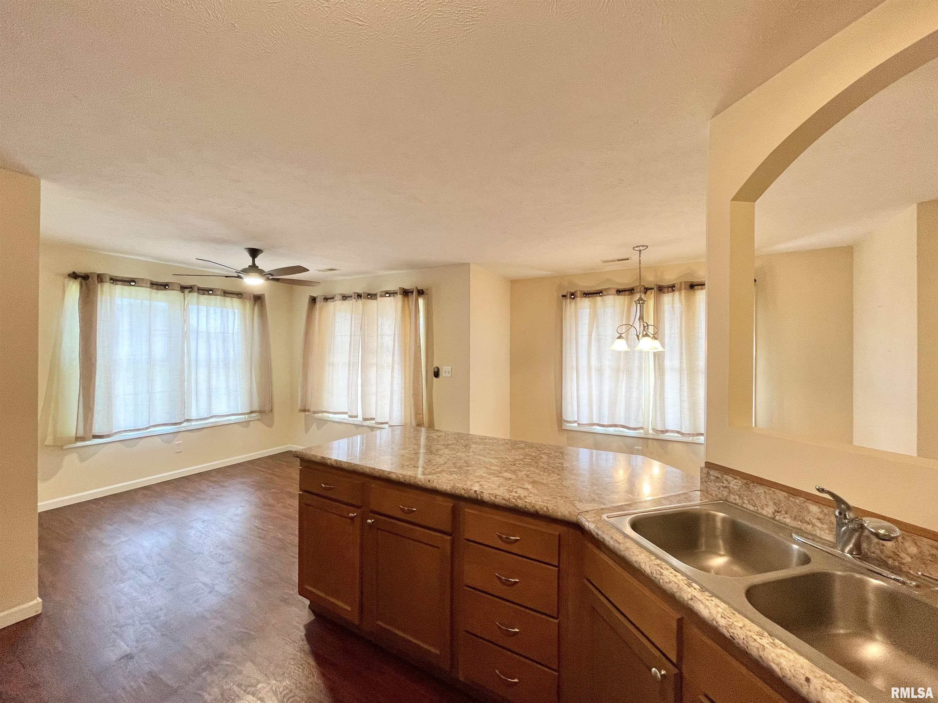 409 Bandyville Road Herrin, IL 62948 - Photo 15 of 36