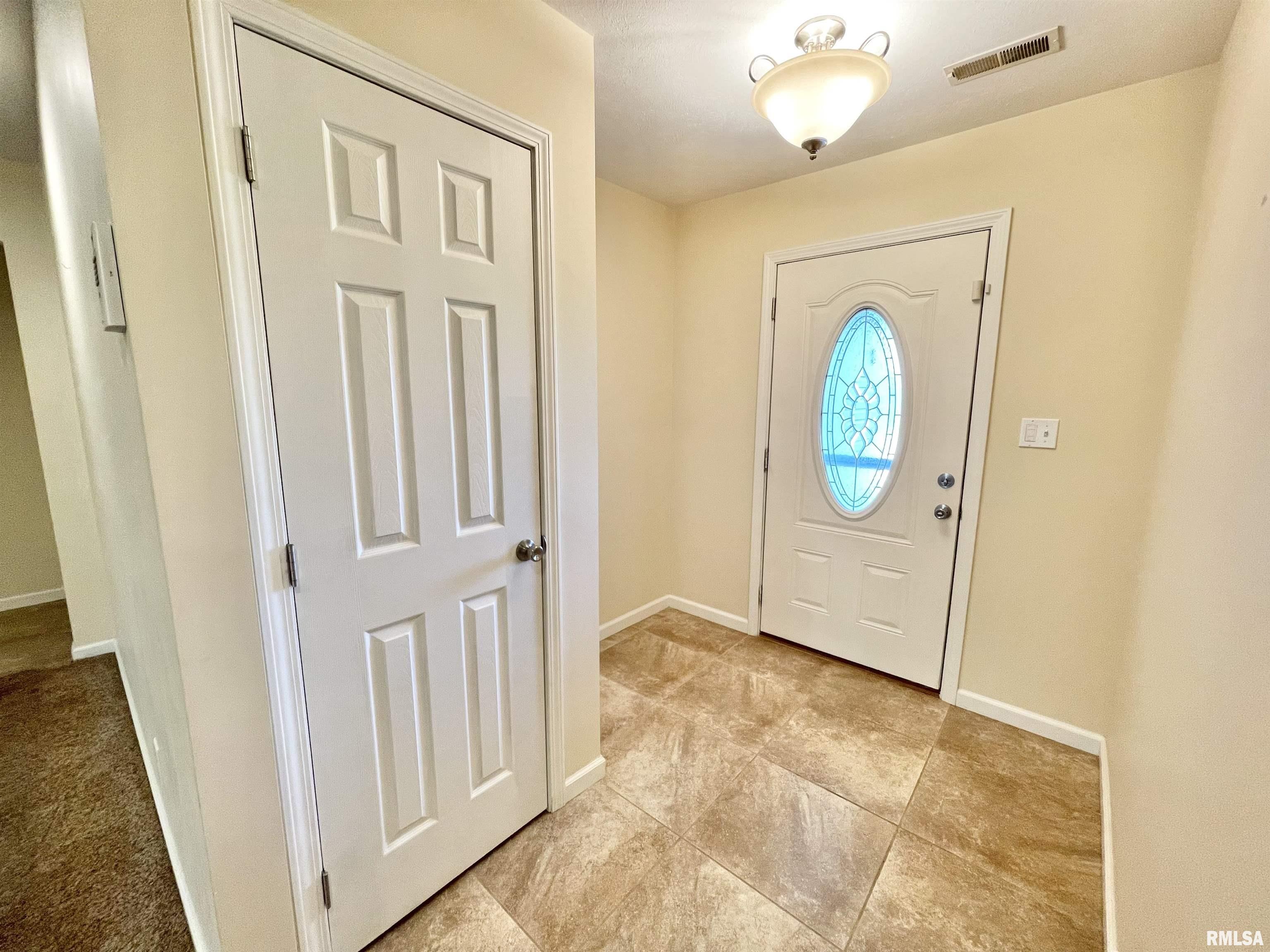 409 Bandyville Road Herrin, IL 62948 - Photo 8 of 36