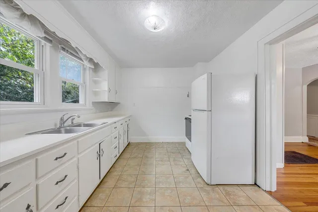 $1,200 | 812 Mississippi Avenue Northeast, Roanoke, VA 24012