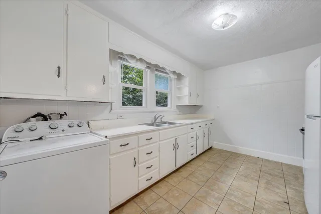 $1,200 | 812 Mississippi Avenue Northeast, Roanoke, VA 24012