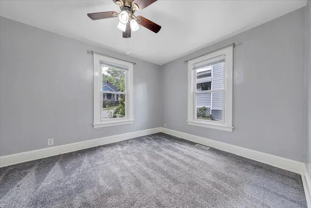 $1,200 | 812 Mississippi Avenue Northeast, Roanoke, VA 24012