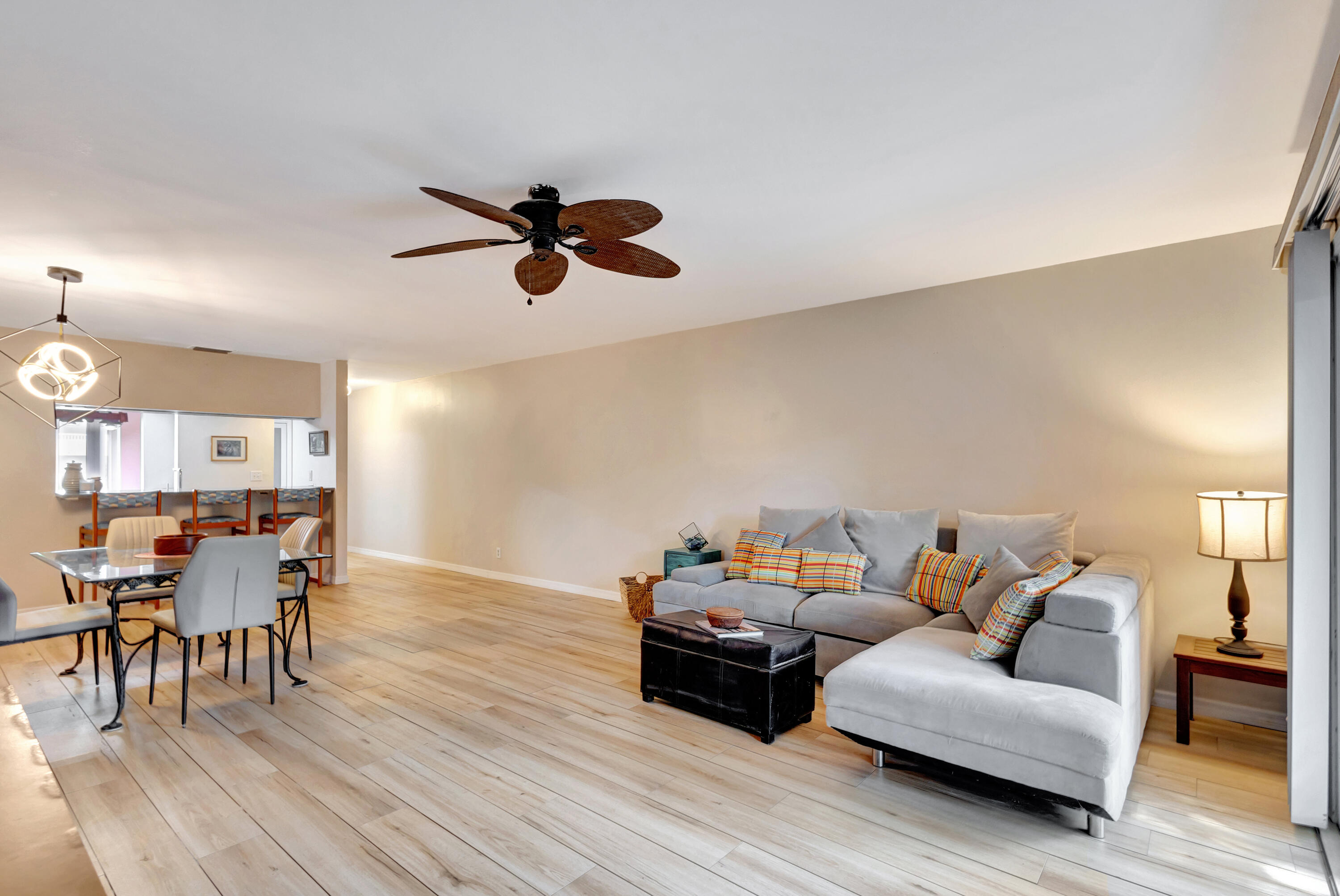 3110 Surf Way, Unit 4 Singer Island, FL 33404 - Photo 11 of 44 21-print-5D1A5645 - Copy - Copy