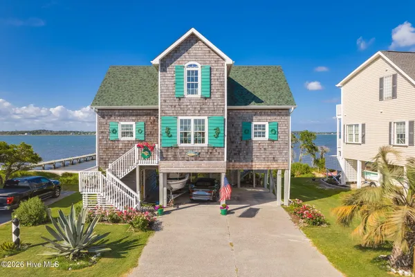 $749,900 | 108 Swing Easy Lane, Harkers Island, NC 28531
