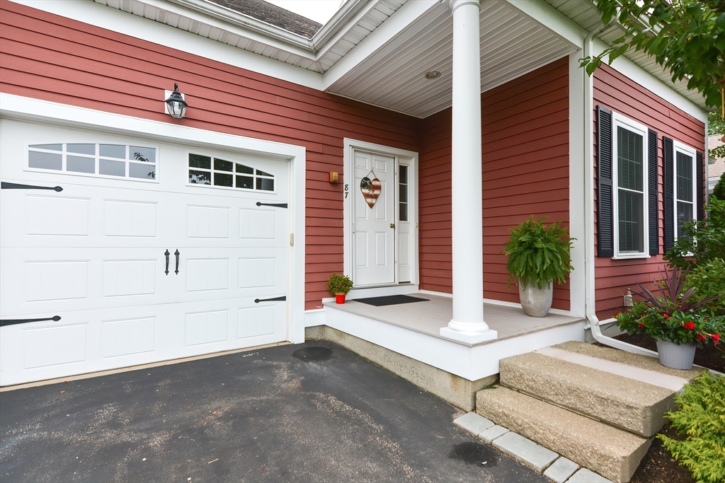 87 Meetinghouse Road, Unit 87 Norfolk, MA 02056 - Photo 4 of 39 Gallery Image 4