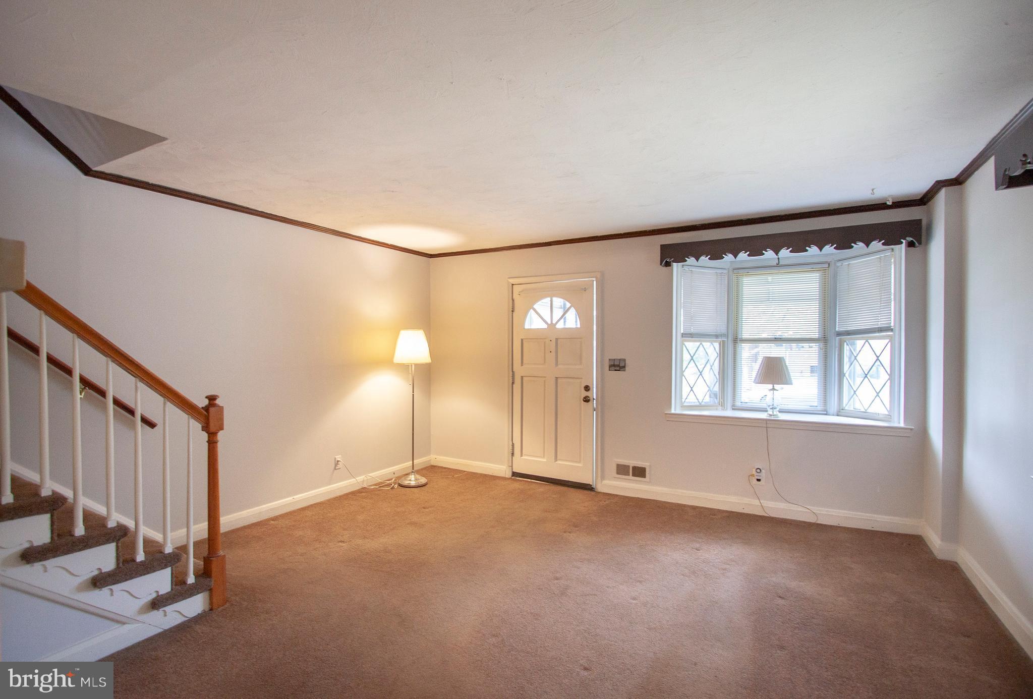 2811 Plainfield Road Baltimore, MD 21222 - Photo 3 of 24 Living Room
