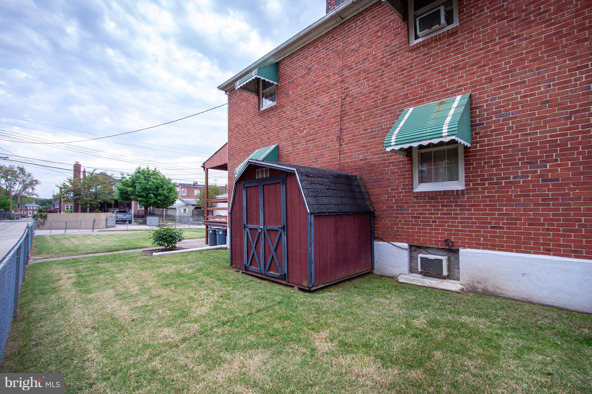 2811 Plainfield Road Baltimore, MD 21222 - Photo 21 of 24 Side Of Hpuse