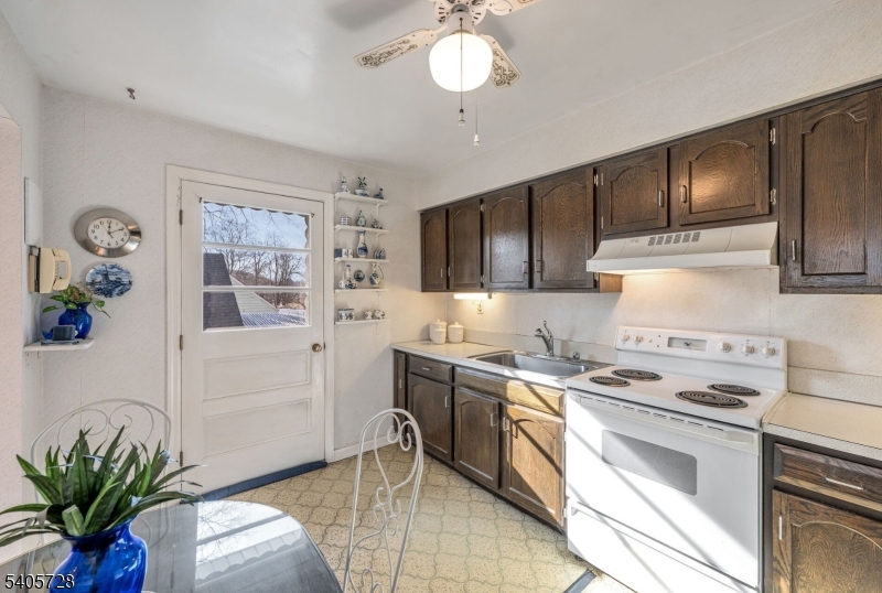 517 Vail Road Landing, NJ 07850 - Photo 14 of 30