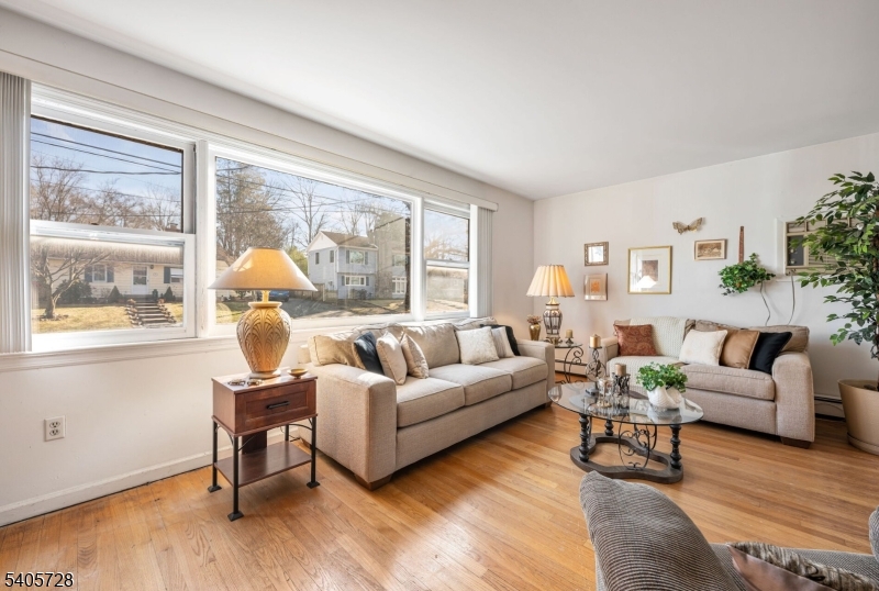 517 Vail Road Landing, NJ 07850 - Photo 4 of 30