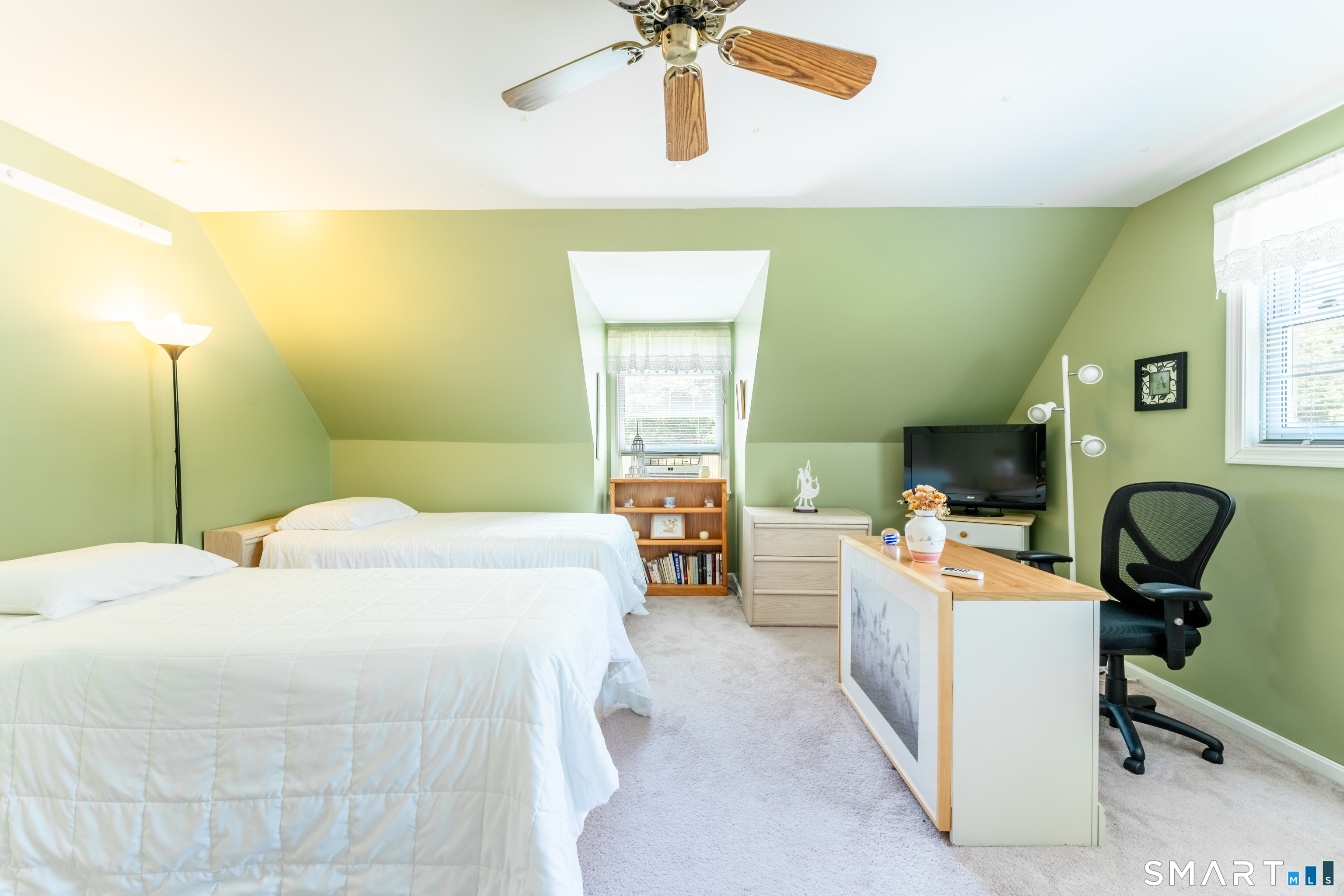 476 Noank Ledyard Road Groton, CT 06355 - Photo 27 of 37