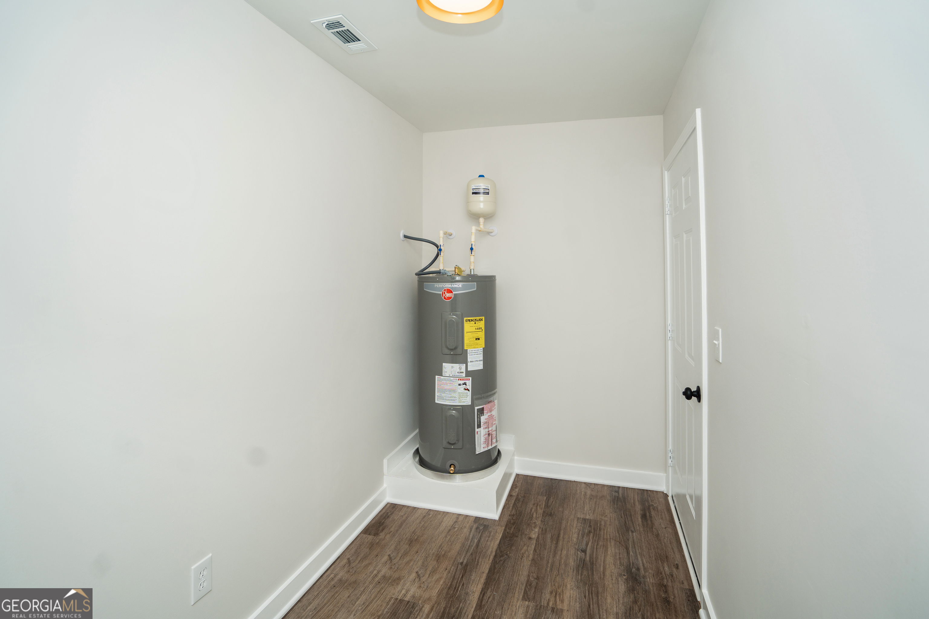 129 Higgins Road Flovilla, GA 30216 - Photo 18 of 53