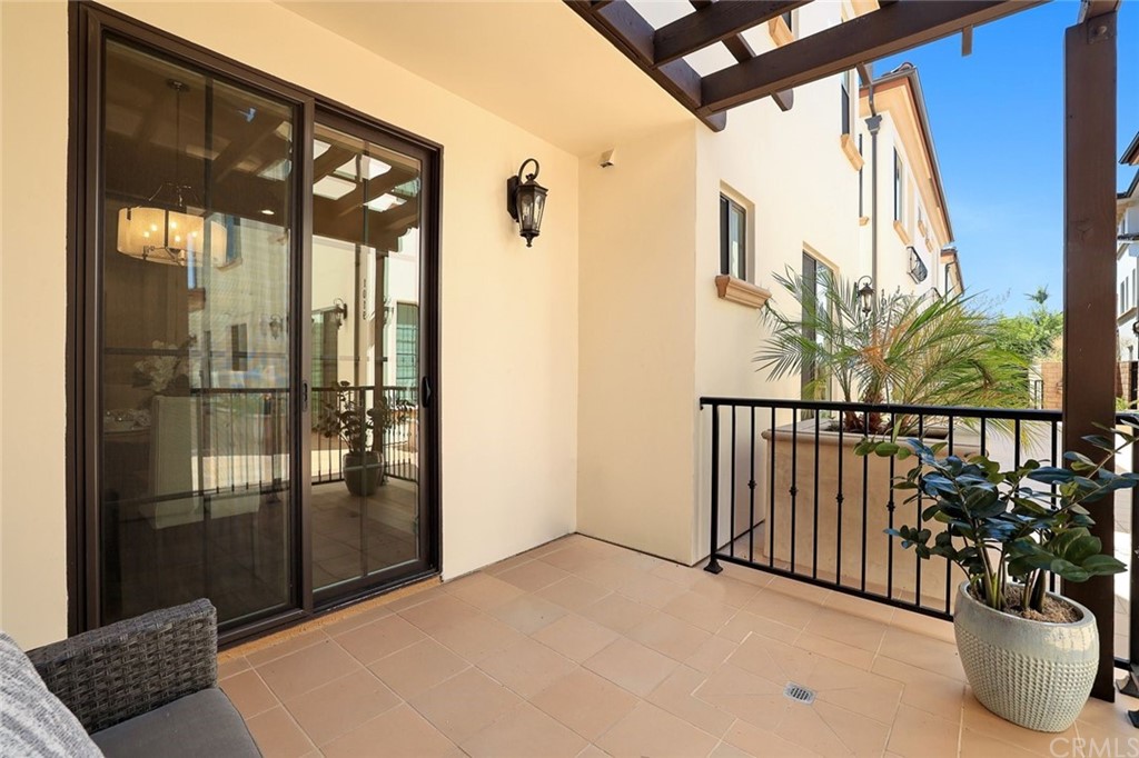 1015 Holly Avenue, Unit B Arcadia, CA 91007 - Photo 35 of 39 a view of a balcony