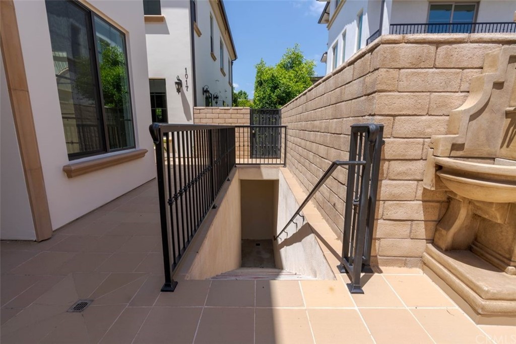1015 Holly Avenue, Unit B Arcadia, CA 91007 - Photo 39 of 39 a view of entryway with a front door