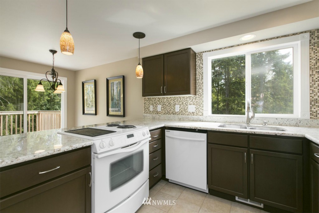 5403 Robe Menzel Road Granite Falls, WA 98252 - Photo 4 of 15