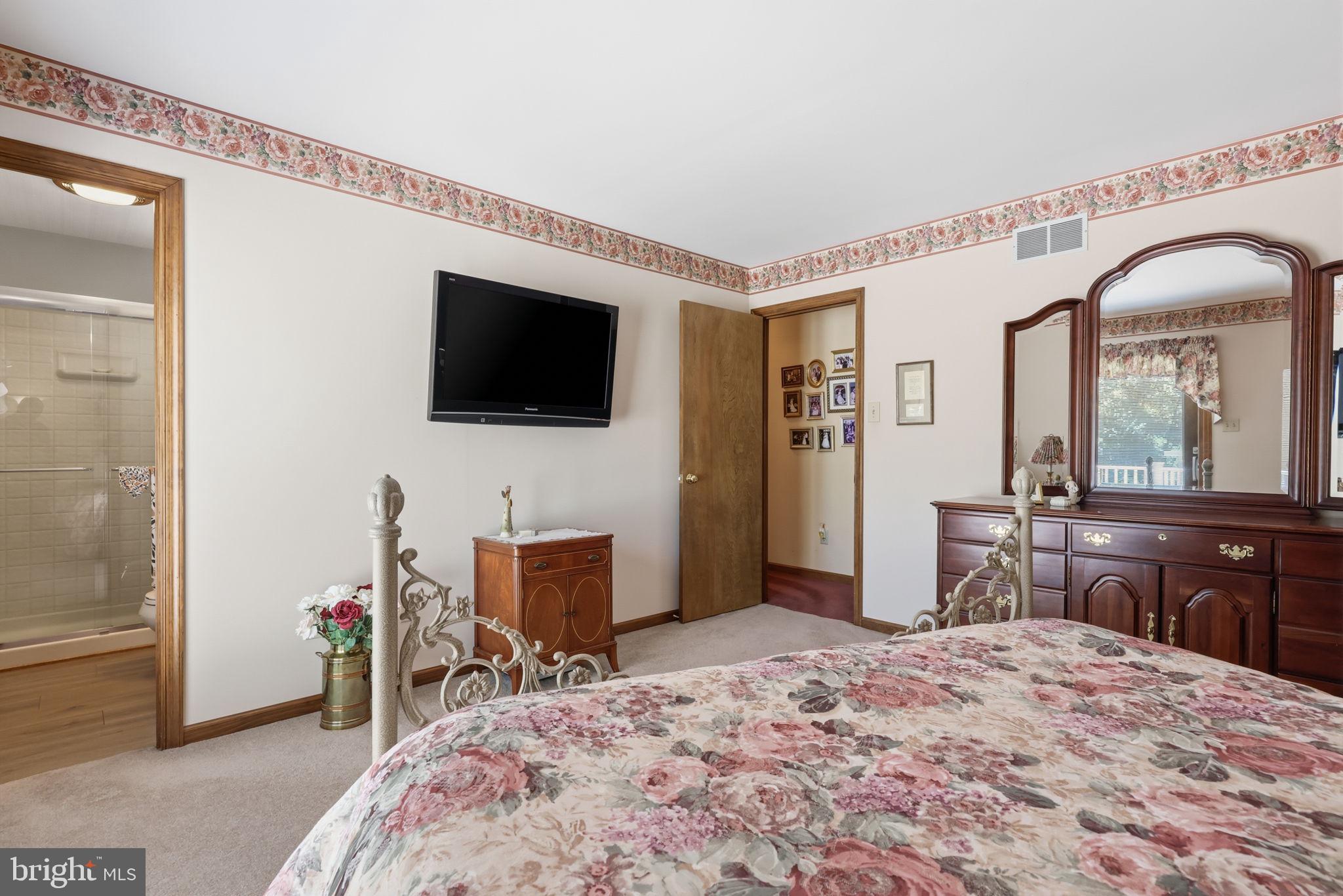 2733 Village Road Langhorne, PA 19047 - Photo 15 of 42