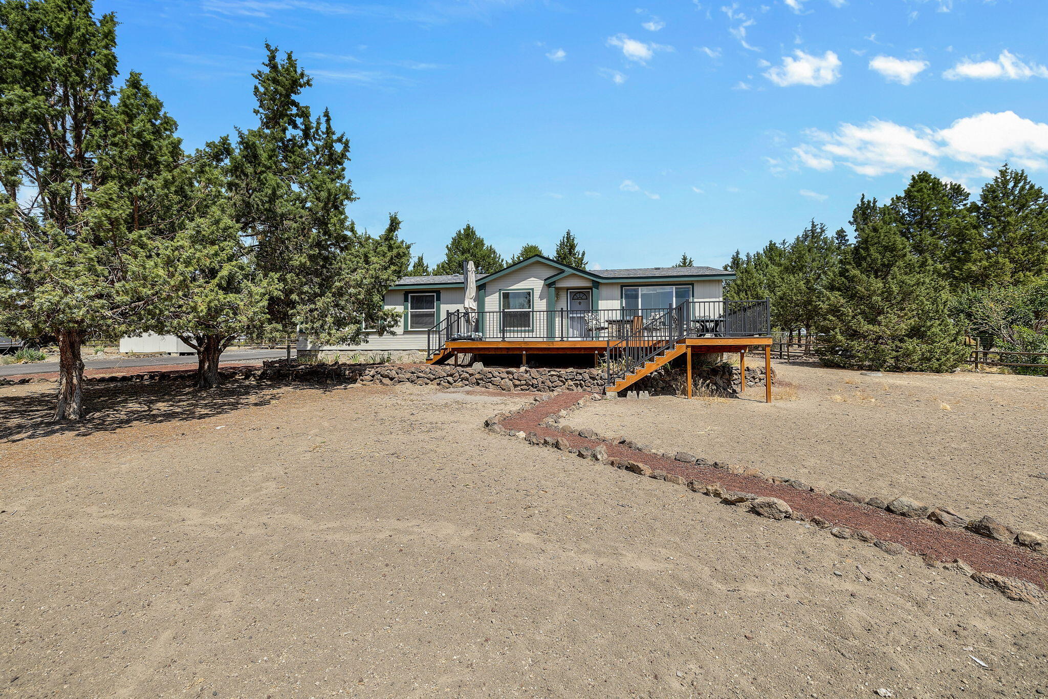 9201 Southwest Meadow Road Terrebonne, OR 97760 - Photo 5 of 41 2024_08_21_9201_sw_meadow_road_crr-1