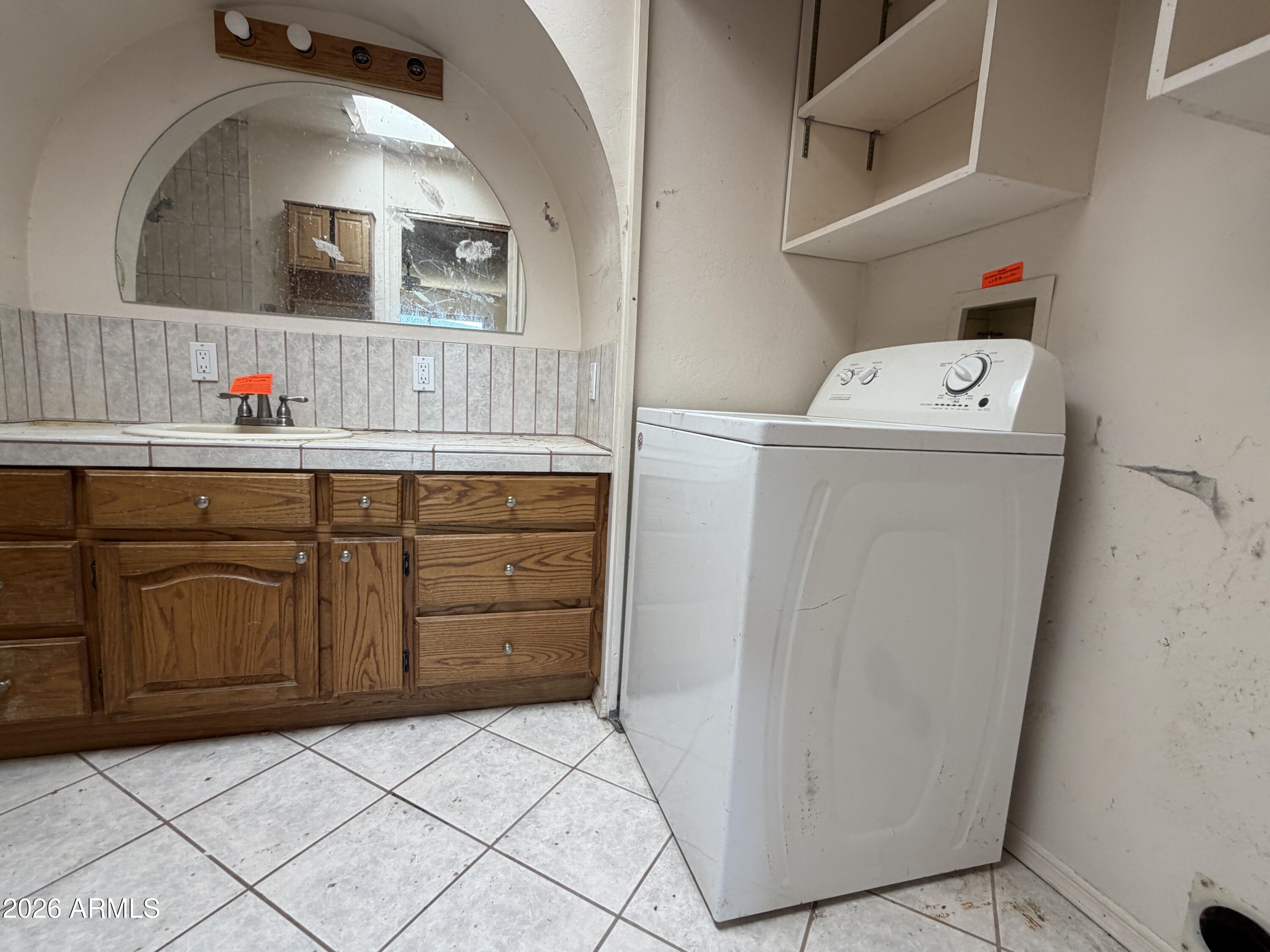 8878 Ice House Canyon Road Globe, AZ 85501 - Photo 17 of 18 Upstairs Bathroom/Laundry