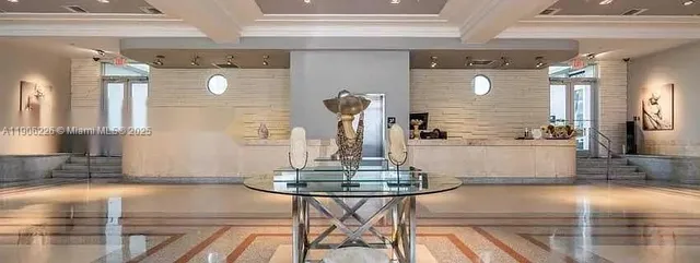 $600,000 | 2155 Washington Court, Unit 303, Miami Beach, FL 33139