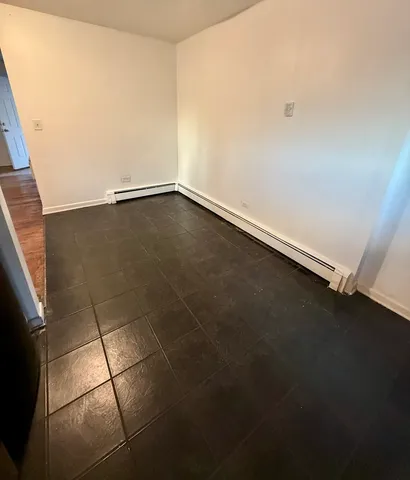 $1,250 | 558 North Ardmore Avenue, Unit 2W, Villa Park, IL 60181