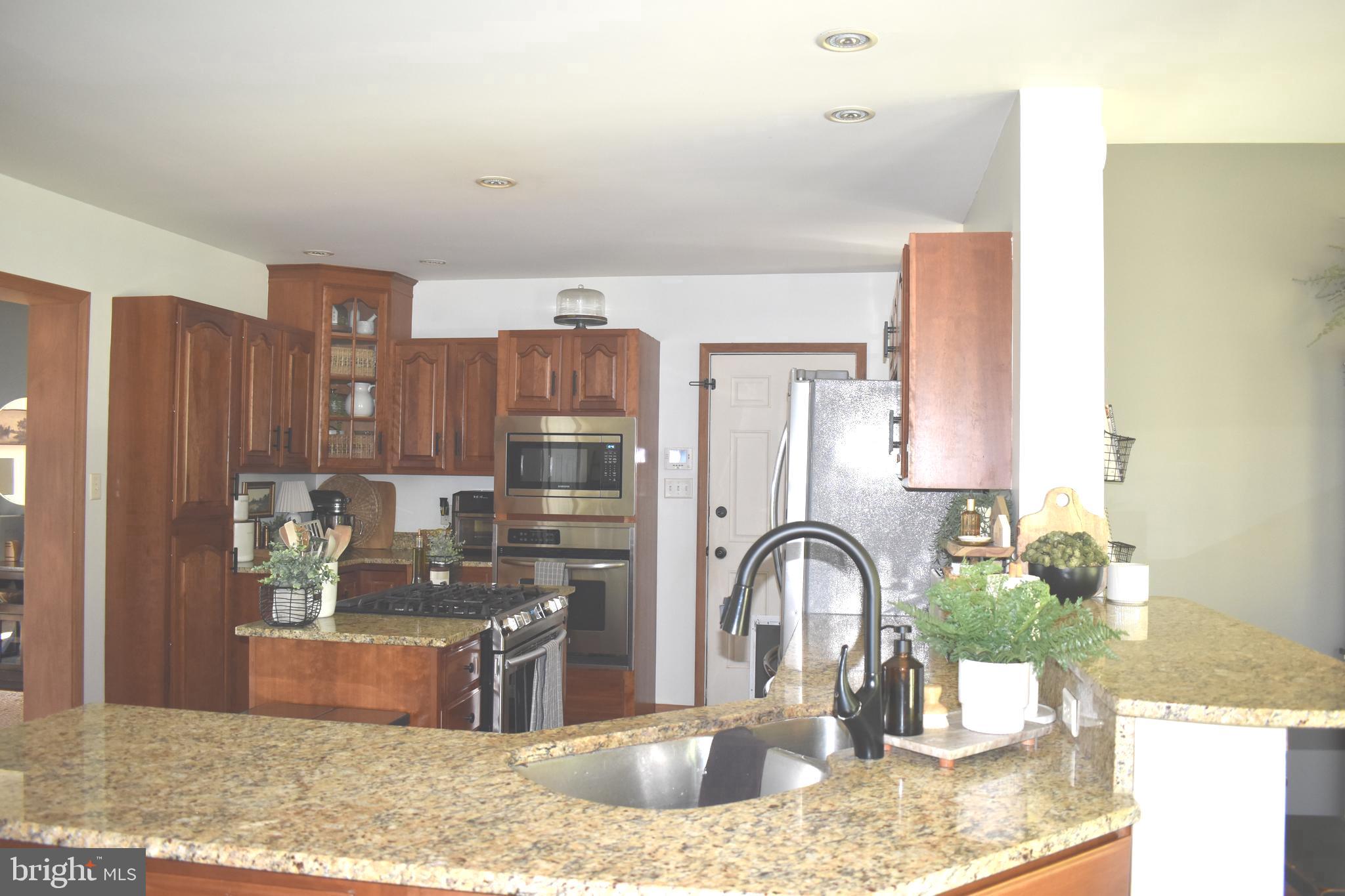 16621 Lappans Road Williamsport, MD 21795 - Photo 25 of 79 Lots of counter space too