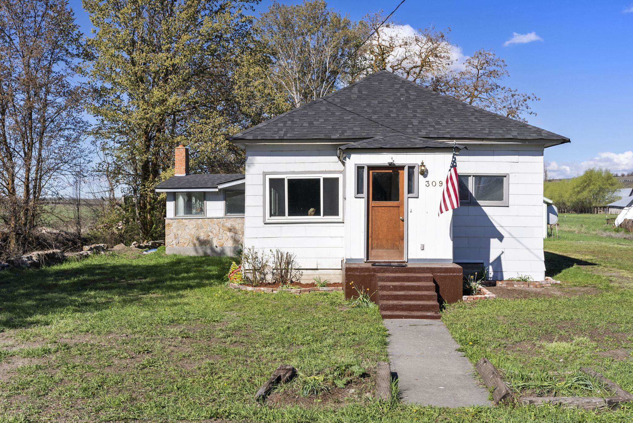 309 North H Street Sprague, WA 99032 - Photo 1 of 14