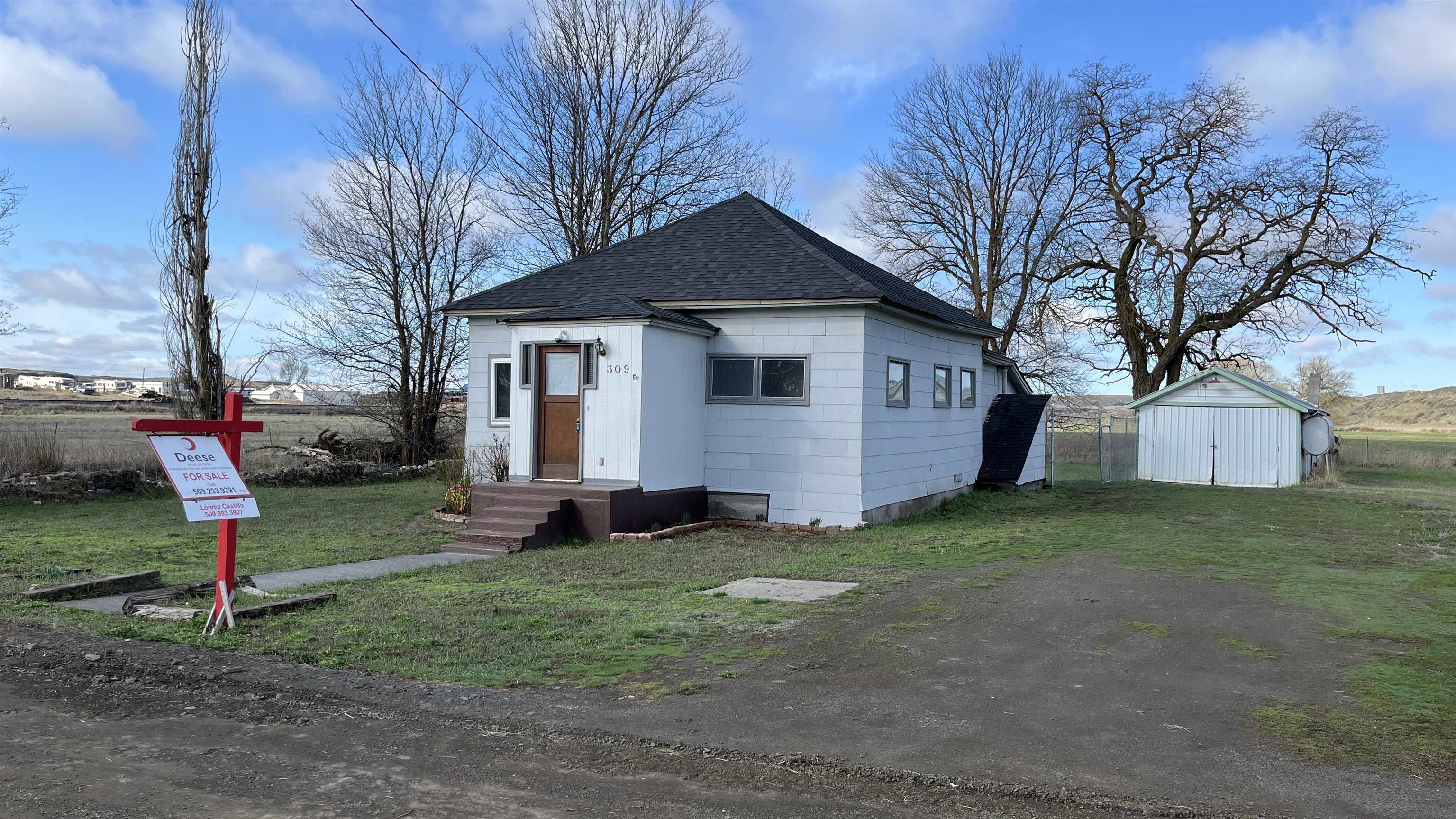 309 North H Street Sprague, WA 99032 - Photo 2 of 14
