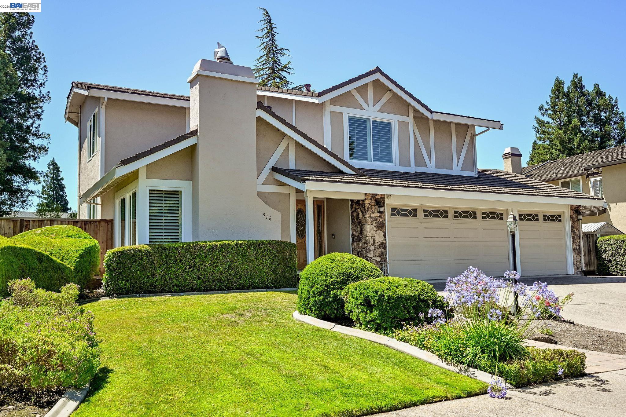 916 Woodland Drive San Ramon, CA 94582 - Photo 2 of 7