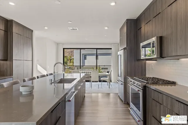 $949,000 | 906 Cameron Center Drive, Palm Springs, CA 92264