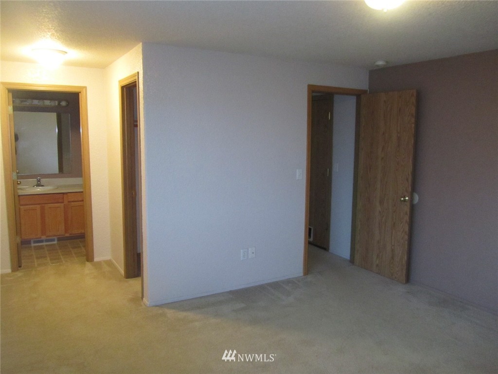 9448 181st Way Southwest Rochester, WA 98579 - Photo 8 of 11