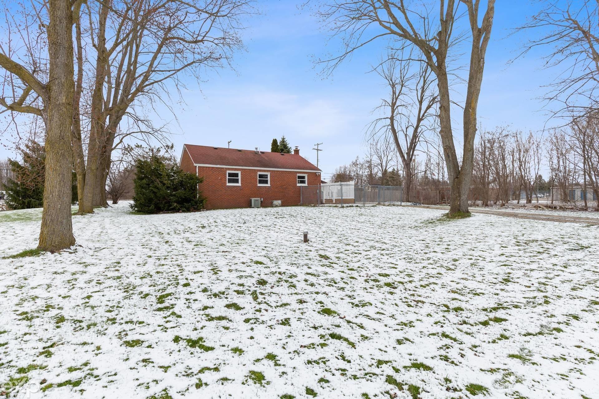 752 Capac Road Allenton, MI 48002 - Photo 28 of 28 50136577-1f50dc70-4727-45f2-a53e-067254b4ed6c.JPG