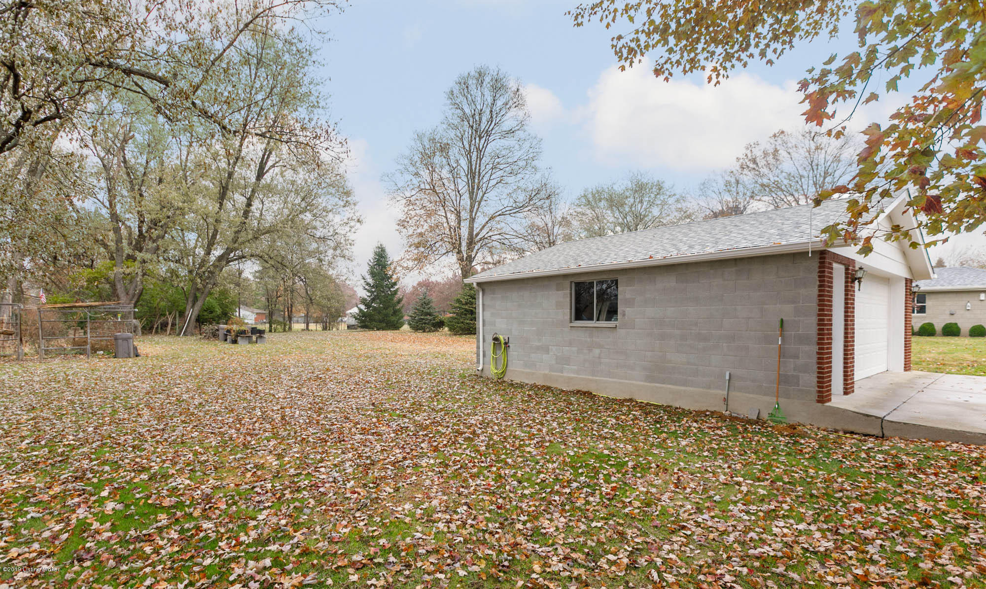 8913 Waltlee Road Louisville, KY 40291 - Photo 28 of 30 006