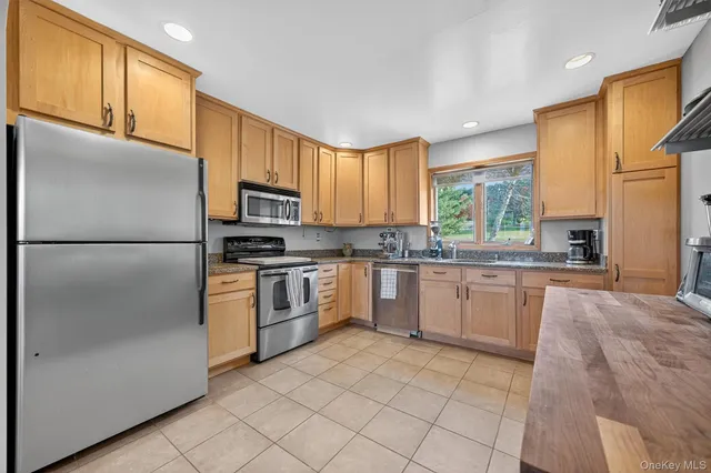 $650,000 | 316 Lake View Drive, Highland Lake, NY 12743