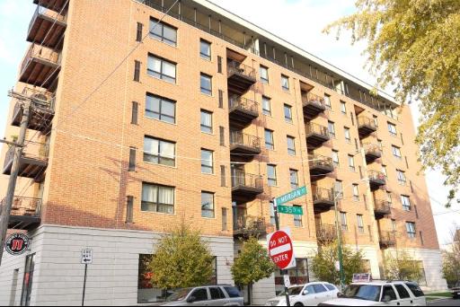 974 West 35th Place, Unit 601 Chicago, IL 60609 - Photo 1 of 16