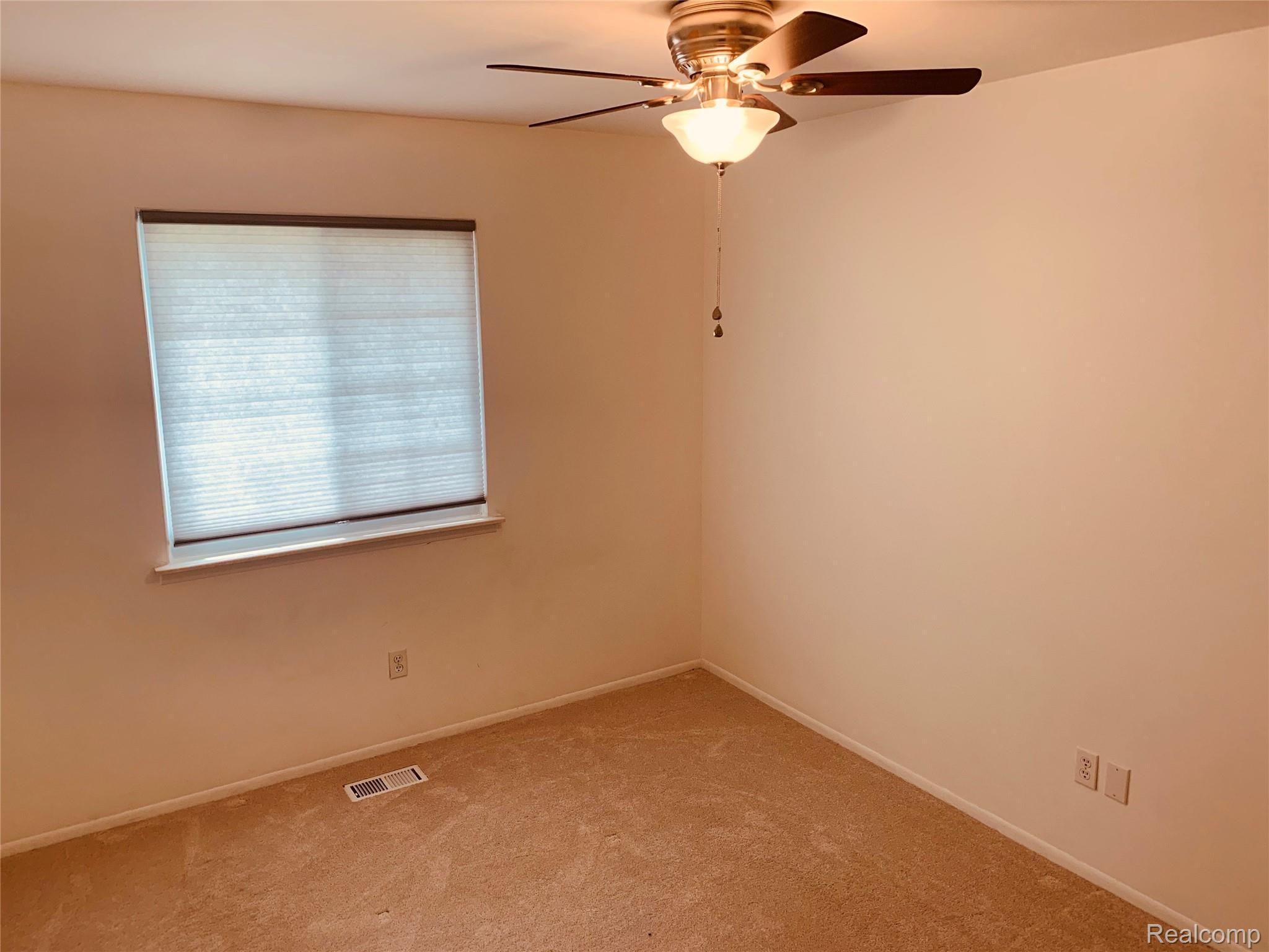 5463 Independence Colony Road Grand Blanc, MI 48439 - Photo 11 of 24 IMG_E1944.JPG