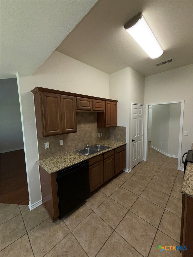 1022 Canyon Ridge Drive Temple, TX 76502 - Photo 9 of 10