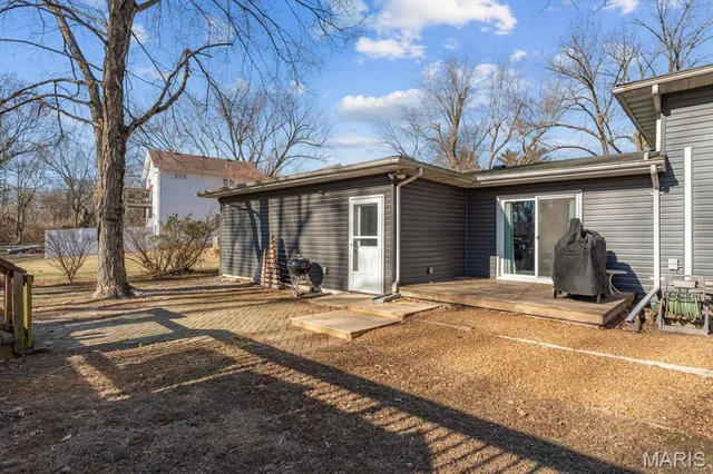 $275,000 | 123 School Street, Fairview Heights, IL 62208