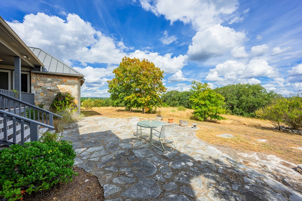 101 Crestline Kerrville, TX 78028 - Photo 34 of 47 a view of a backyard of the house