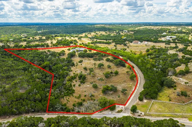 a view of a outdoor space