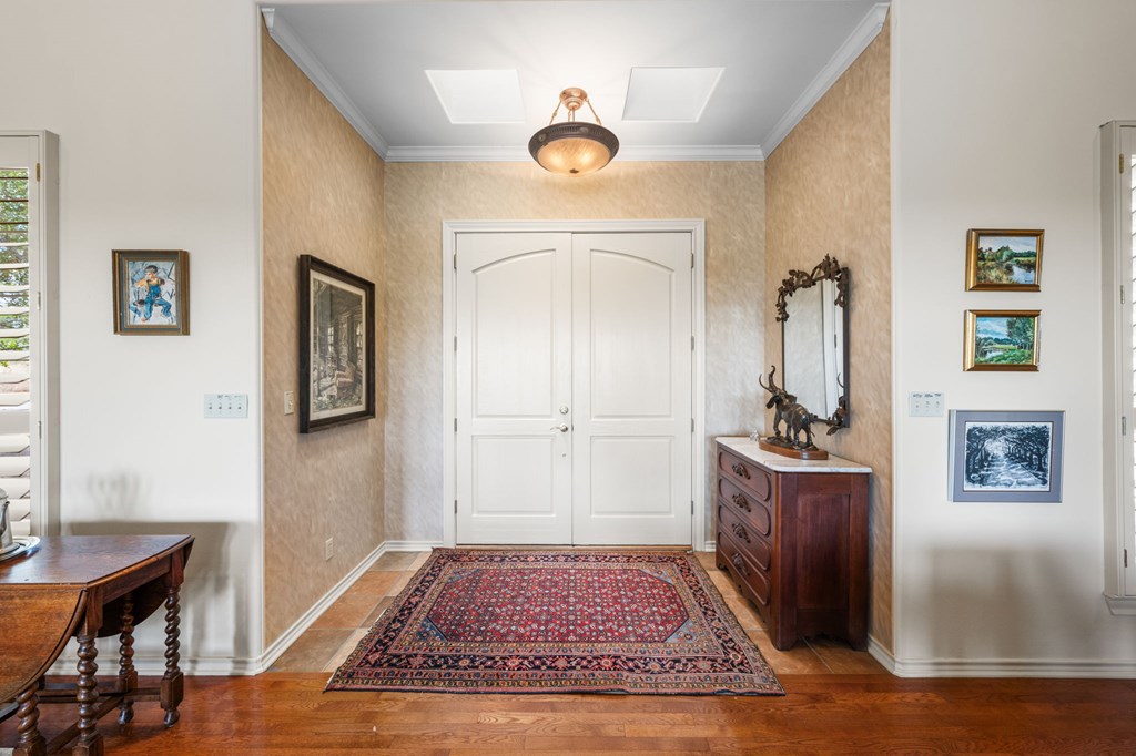101 Crestline Kerrville, TX 78028 - Photo 6 of 47 a view of a hallway with a workspace