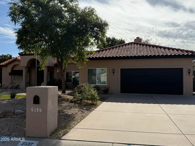 $2,995 | 2537 East Lupine Avenue, Phoenix, AZ 85028