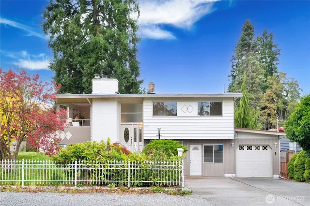 $915,000 | 16515 Linden Avenue North, Shoreline, WA 98133