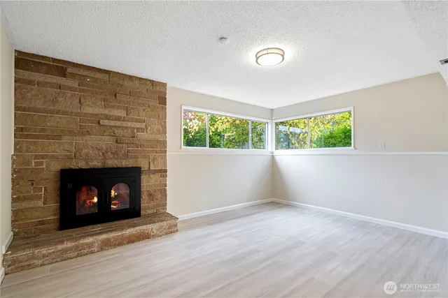 $915,000 | 16515 Linden Avenue North, Shoreline, WA 98133