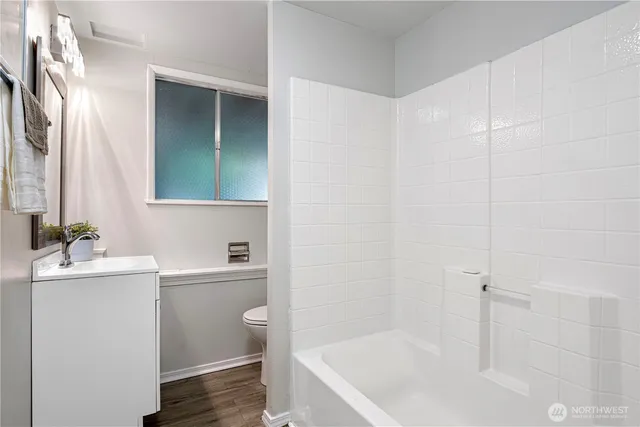 $915,000 | 16515 Linden Avenue North, Shoreline, WA 98133