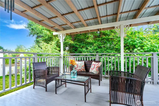 $915,000 | 16515 Linden Avenue North, Shoreline, WA 98133