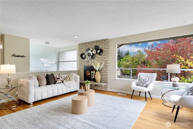 $915,000 | 16515 Linden Avenue North, Shoreline, WA 98133