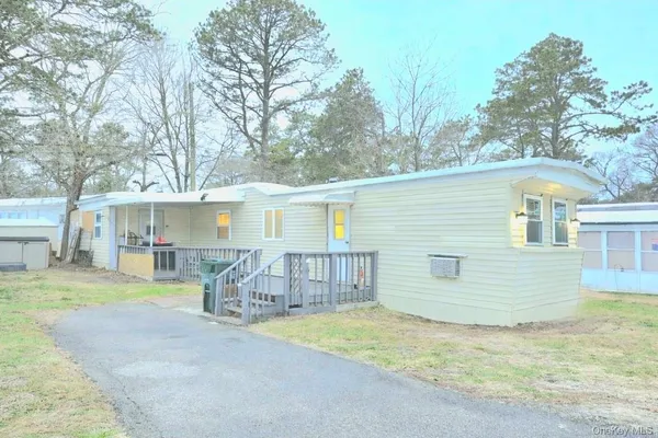 $120,900 | 525 Riverleigh Avenue, Unit C7, Riverhead, NY 11901