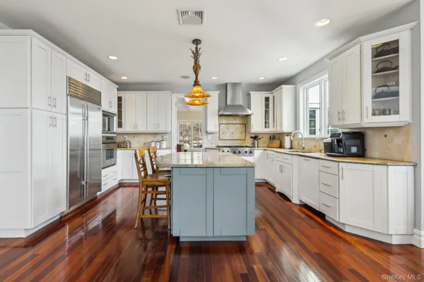 $2,195,000 | 2 Tompkins Court, Nyack, NY 10960