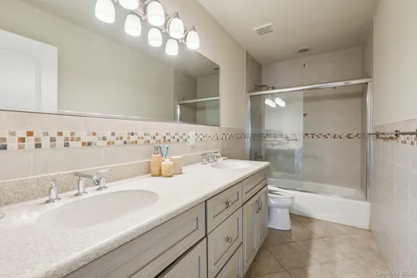 $2,195,000 | 2 Tompkins Court, Nyack, NY 10960