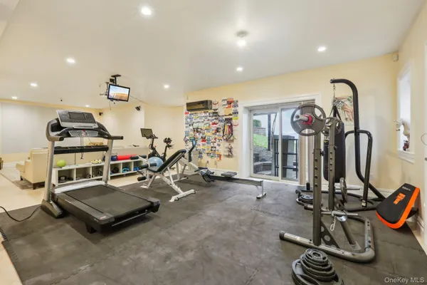 $2,195,000 | 2 Tompkins Court, Nyack, NY 10960