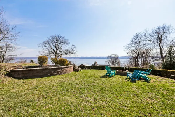 $2,195,000 | 2 Tompkins Court, Nyack, NY 10960